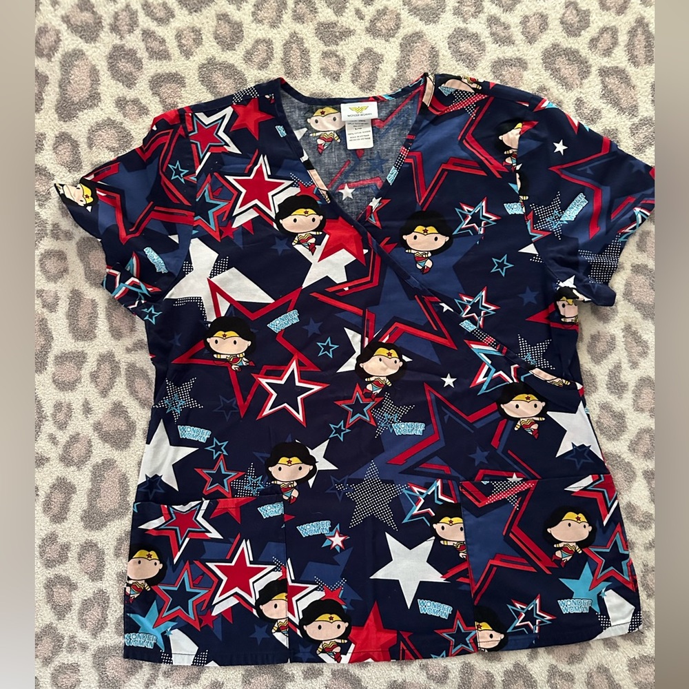Cartoon Wonder Woman Print Scrub Top